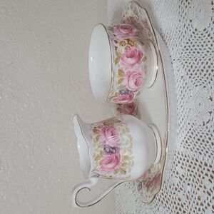 Petite Royal Albert sugar and creamer Serena pattern